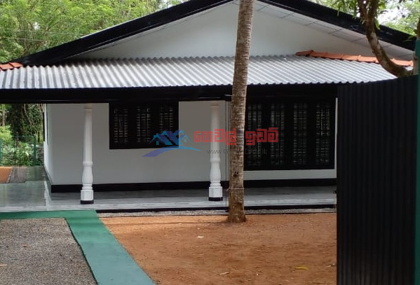 Valuable complete house for sale in Yakkala Malwathiripitiya