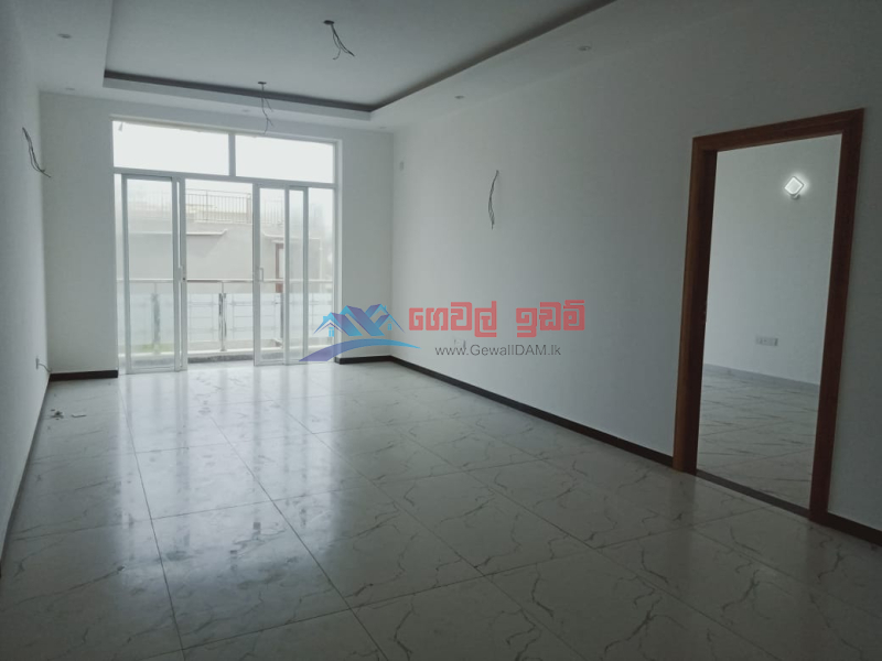 Saraj Tower - 3 Rooms Unfurnished Apartment for Sale (A16186)