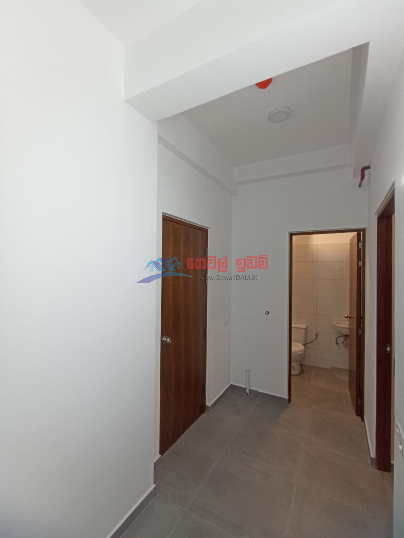 Iconic Galaxy - 2 Rooms Unfurnished Apartment for Rent (A18166)